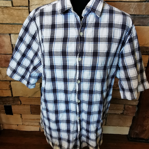 TIMBERLAND Men's plaid Navy and white short sleeved shirt. Size large - Picture 1 of 3